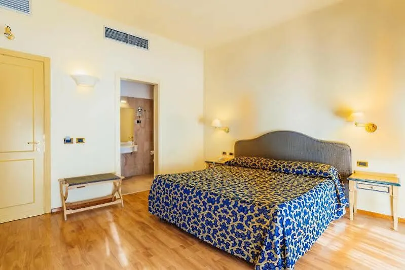 Hotel Benivieni Firenze 3*,
